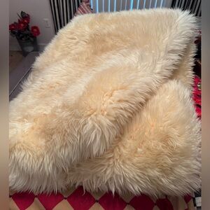 Sheepskin - very large